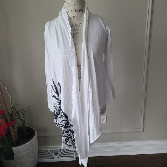 Dereon White Shawl with Black Floral Design Cardigan Open Front Sz.Ml - Picture 1 of 9